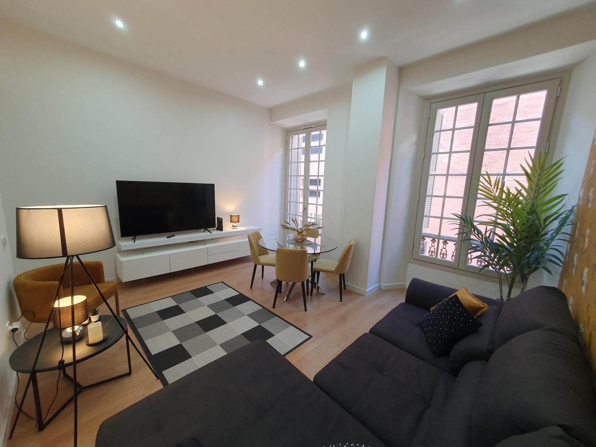 Beautiful Historic Center Apt! Málaga Extérieur photo